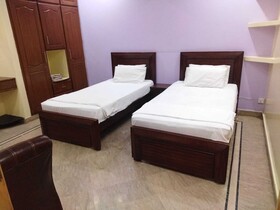 Red Lagoon Guest House