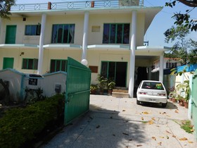 Savanna Inn