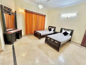 Step Inn Guest House