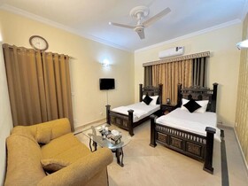 Step Inn Guest House