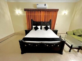Step Inn Guest House