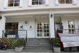 Three Trees Hotel
