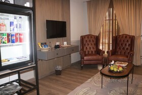 Three Trees Hotel