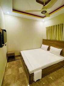 Hotel Bed & Rest