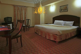 Hotel Crown Inn