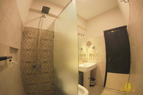 Hotel Crown Inn