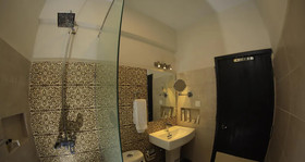 Hotel Crown Inn