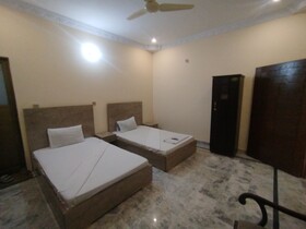 Hotel Crown Plaza