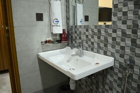 Hotel Pearl Inn