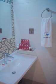 Hotel Pearl Inn