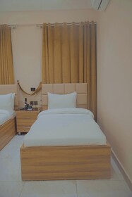 Hotel Pearl Inn