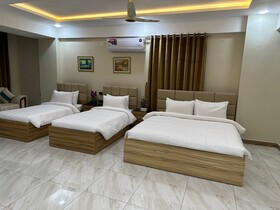 Hotel Pearl Inn