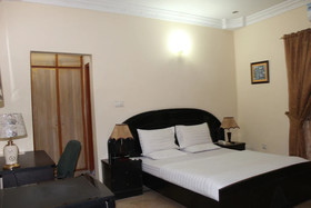 Luxury Inn Guest House