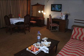 Regent Plaza Hotel & Convention Center