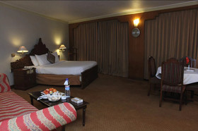 Regent Plaza Hotel & Convention Center