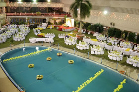 Regent Plaza Hotel & Convention Center