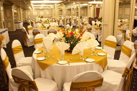 Regent Plaza Hotel & Convention Center
