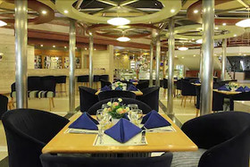 Regent Plaza Hotel & Convention Center