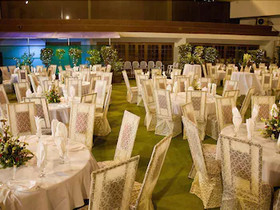 Regent Plaza Hotel & Convention Center
