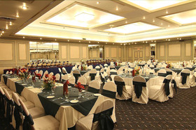 Regent Plaza Hotel & Convention Center