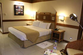 Regent Plaza Hotel & Convention Center