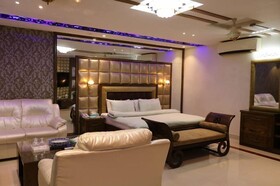 Seashell Grand Hotel