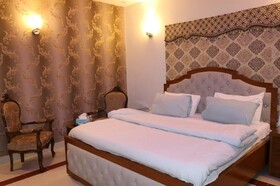 Seashell Grand Hotel