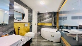 Signature By Hotel Crown Inn