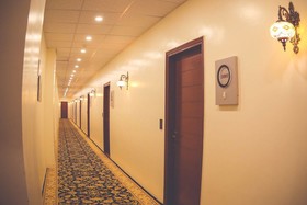 The Palace Suites Hotel