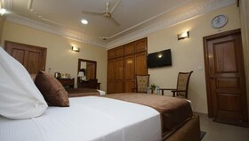 World Inn Karachi