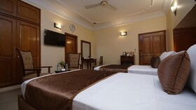 World Inn Karachi