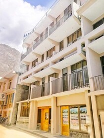 Al Barakaat Hotel