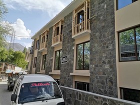 Hilltop Hotel Hunza