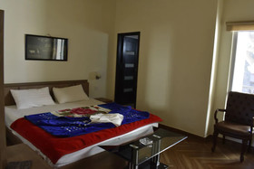 62 Hill's Luxury Rooms