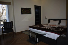 62 Hill's Luxury Rooms