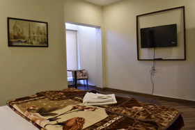 62 Hill's Luxury Rooms