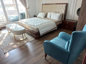 Goldcrest Apartments