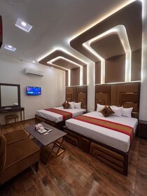 Gulberg Inn Hotel