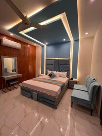 Gulberg Inn Hotel