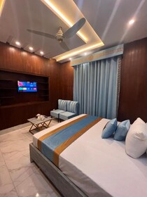 Gulberg Inn Hotel