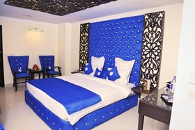 Heaven Hotel