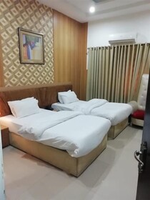 Helen Suites Hotel