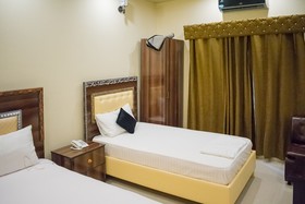 Hotel Days Inn Two