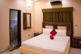 Hotel Days Inn Two