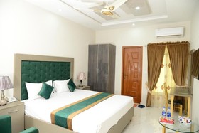 Hotel Deluxe Johar Town Lahore