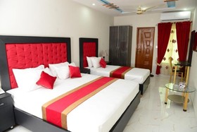 Hotel Deluxe Johar Town Lahore