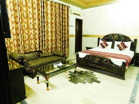 Hotel Moon Palace