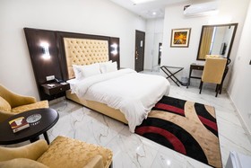 Hotel One MM Alam Road