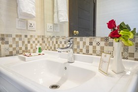 Hotel One MM Alam Road