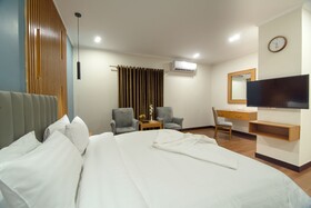 Hotel One Tower Gulberg